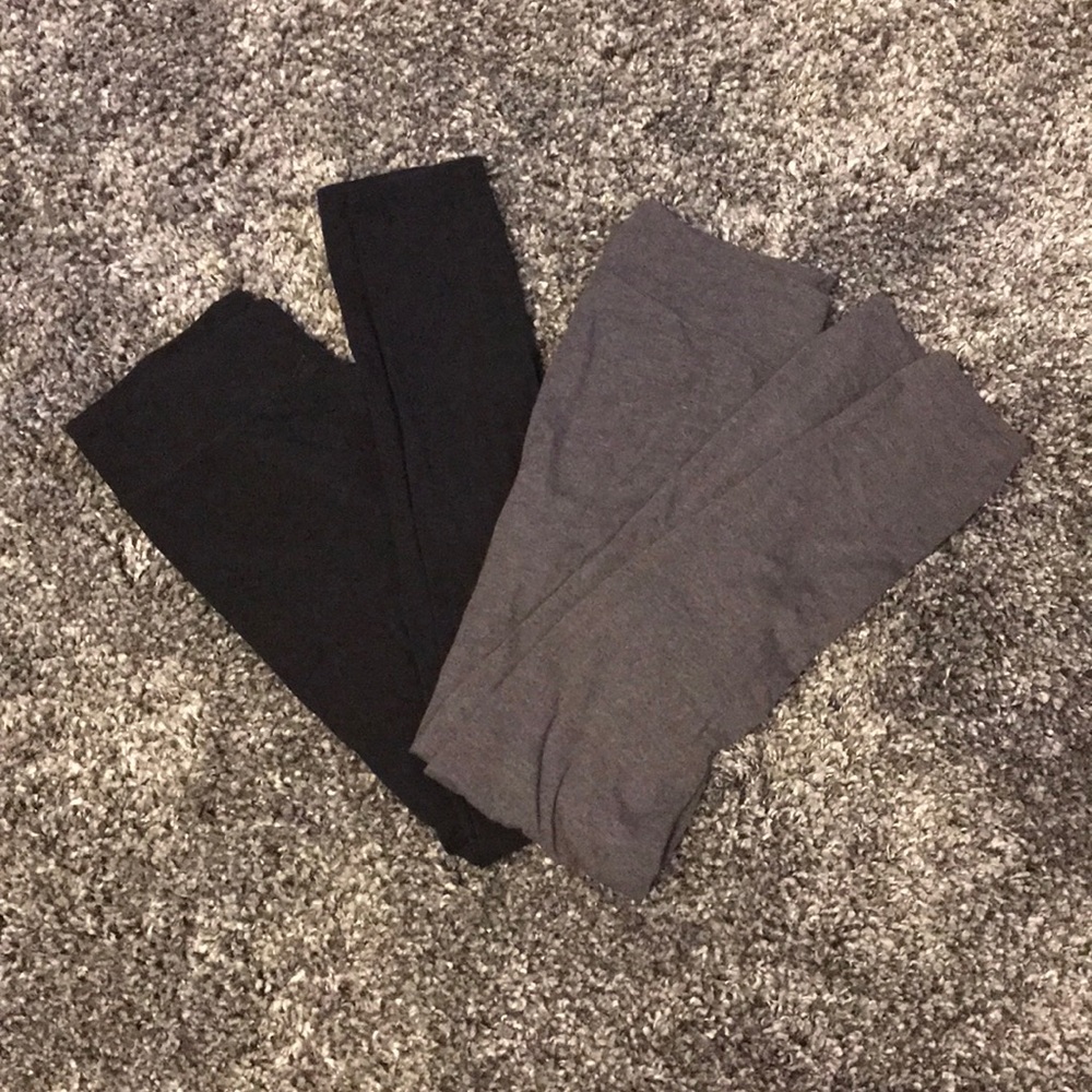 (SOLD) Pair of 2 leggings